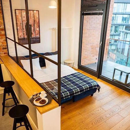 Chic Apartment In Historic Koneser Area Warsaw Ngoại thất bức ảnh