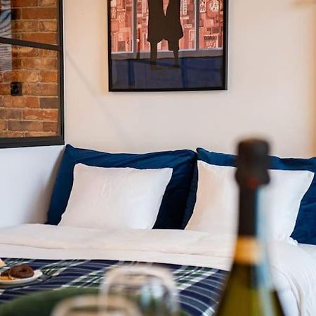 Chic Apartment In Historic Koneser Area Warsaw Ngoại thất bức ảnh