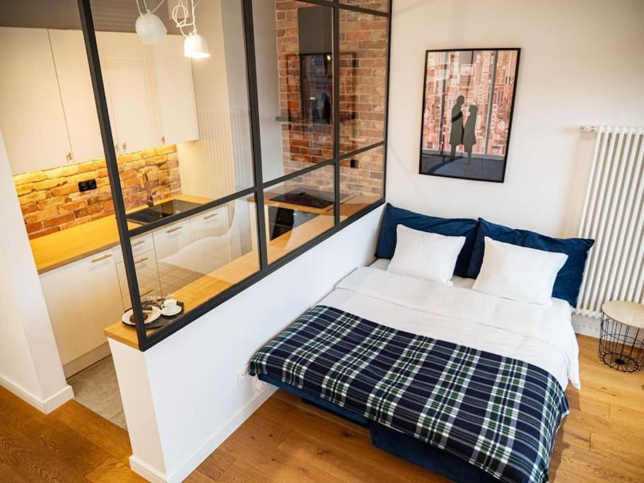 Chic Apartment In Historic Koneser Area Warsaw Ngoại thất bức ảnh