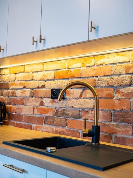 Chic Apartment In Historic Koneser Area Warsaw Ngoại thất bức ảnh