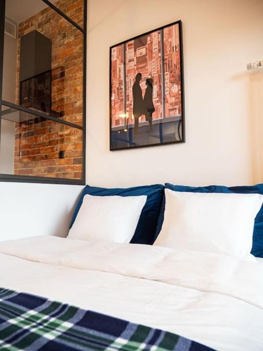 Chic Apartment In Historic Koneser Area Warsaw Ngoại thất bức ảnh