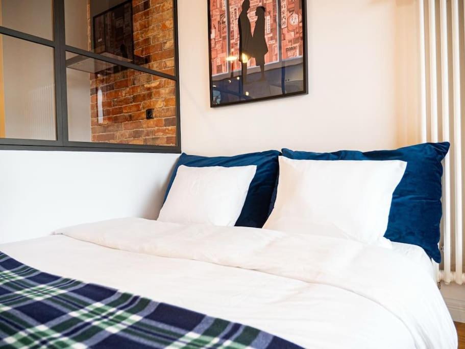 Chic Apartment In Historic Koneser Area Warsaw Ngoại thất bức ảnh