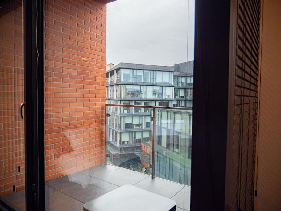 Chic Apartment In Historic Koneser Area Warsaw Ngoại thất bức ảnh